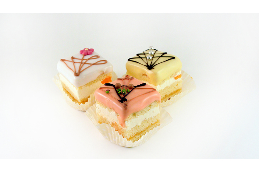Petit fours